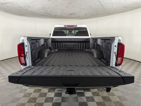 New 2026 GMC Sierra 2500 SLE w/ SLE Value Package; AWD/4WD image 10