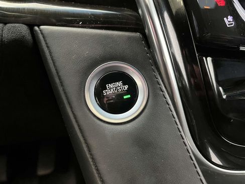 Used 2018 Cadillac Escalade Platinum image 28