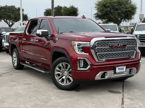 Used 2021 GMC Sierra 1500 Denali w/ Driver Alert Package II AWD/4WD image 2