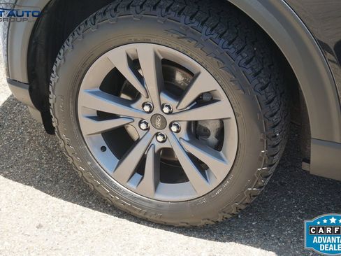 Used 2022 Ford Explorer XLT w/ Equipment Group 202A AWD/4WD image 14