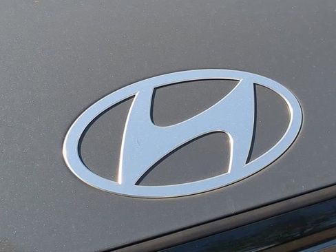 Used 2025 Hyundai Santa Fe Limited FWD image 13