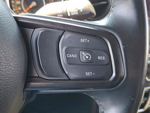 Used 2022 Jeep Wrangler Unlimited Sport AWD/4WD image 34