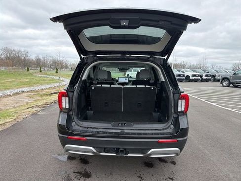 Certified 2025 Ford Explorer Platinum w/ LUX Leather Package image 10