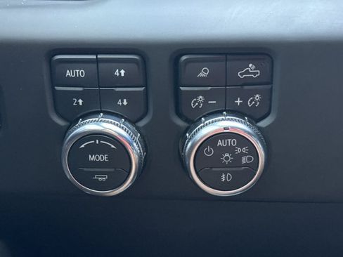 Used 2022 GMC Sierra 1500 AT4 AWD/4WD image 24