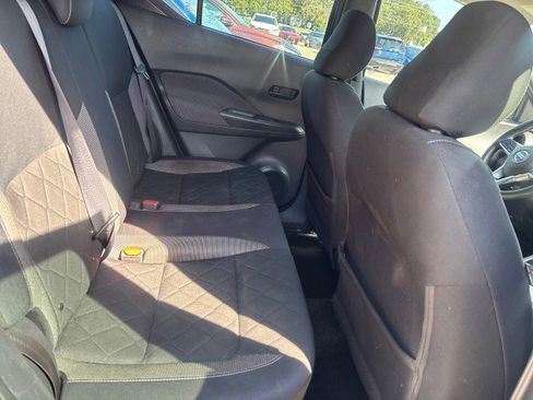 Used 2019 Nissan Kicks S image 12