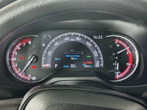 Used 2024 Toyota RAV4 LE AWD/4WD image 13