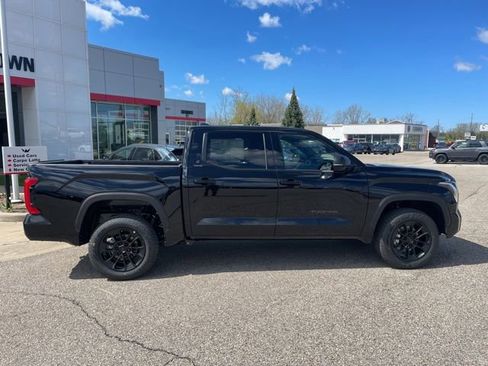 New 2026 Toyota Tundra SR5 AWD/4WD image 8