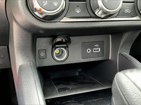 Used 2025 Nissan Versa SV FWD image 16