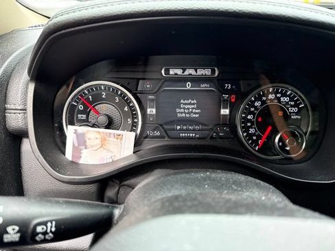 Used 2019 RAM 1500 Laramie AWD/4WD image 13
