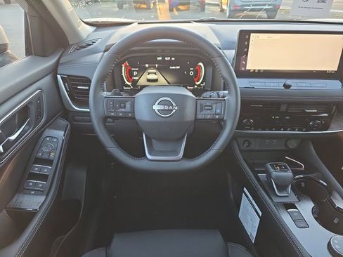 New 2026 Nissan Rogue Platinum w/ Platinum Premium Package image 17