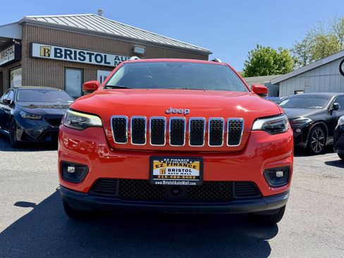 Used 2021 Jeep Cherokee Latitude Plus w/ Sun & Sound Group AWD/4WD image 2