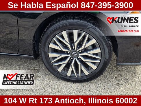 Used 2024 Nissan Altima 2.5 SV AWD/4WD image 11