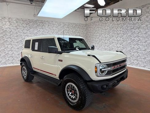 Used 2026 Ford Bronco Outer Banks w/ Sasquatch Package AWD/4WD image 1