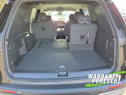 New 2026 Chevrolet Traverse LT w/ Driver Confidence Package FWD image 17
