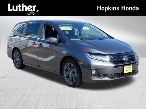 Certified 2026 Honda Odyssey Touring image 1
