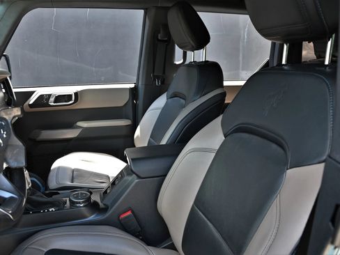 Used 2022 Ford Bronco Wildtrak AWD/4WD image 11