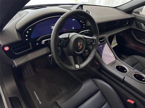 New 2025 Porsche Taycan image 4