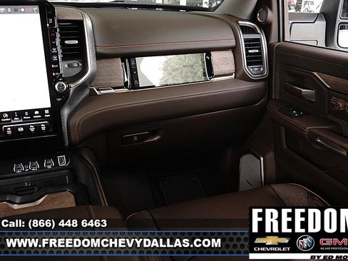 Used 2025 RAM 2500 Limited AWD/4WD image 38