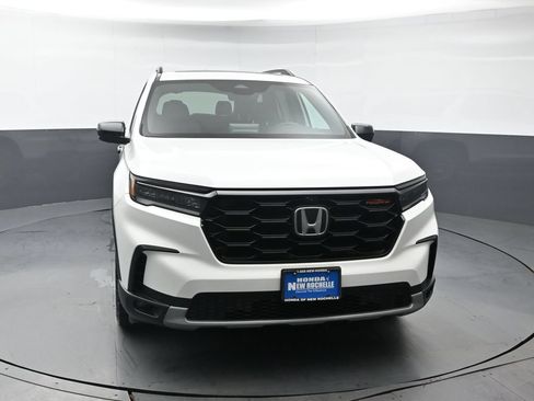 Used 2024 Honda Pilot TrailSport image 10