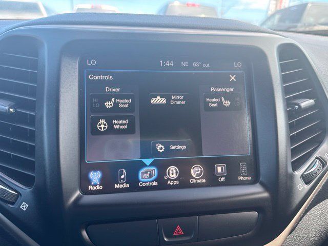Used 2017 Jeep Cherokee Limited FWD image 25