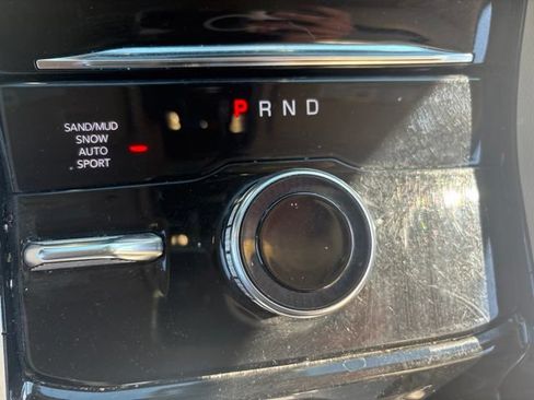 Used 2022 Jeep Grand Cherokee L Limited w/ Luxury Tech Group II AWD/4WD image 36