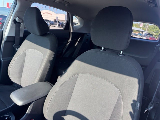 Used 2025 Hyundai Kona SEL FWD image 11
