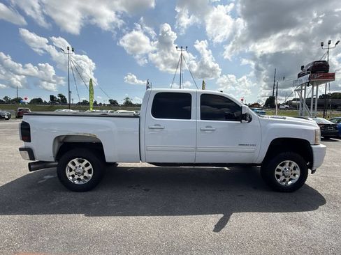 Used 2012 Chevrolet Silverado 2500 LT w/ Z71 Appearance Package AWD/4WD image 6