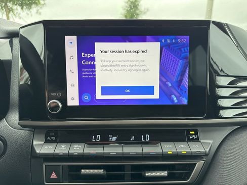 Used 2025 Toyota Camry LE image 13