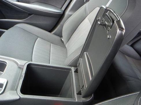 Used 2020 Nissan Sentra SV FWD image 20