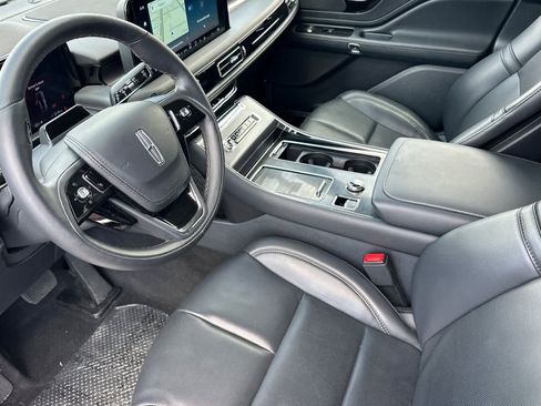 Used 2026 Lincoln Aviator 2WD image 12