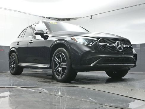 Used 2025 Mercedes-Benz GLC 300 image 34