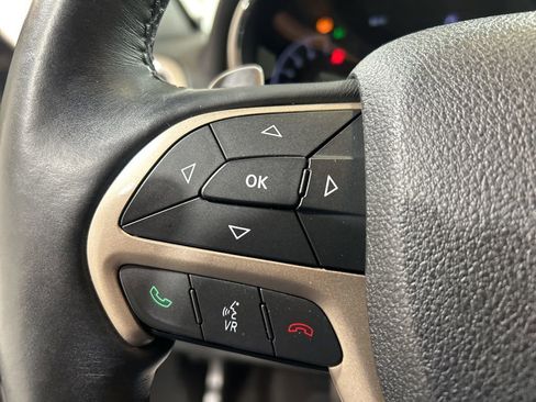 Used 2015 Jeep Grand Cherokee Limited image 24