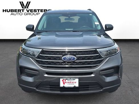 Used 2020 Ford Explorer XLT RWD image 3