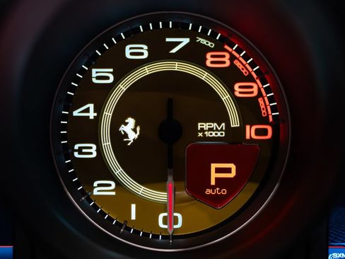Certified 2021 Ferrari F8 Tributo RWD image 39