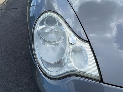 Used 2004 Porsche 911 Carrera 4S image 17