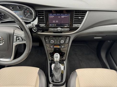 Used 2022 Buick Encore Preferred AWD/4WD image 12