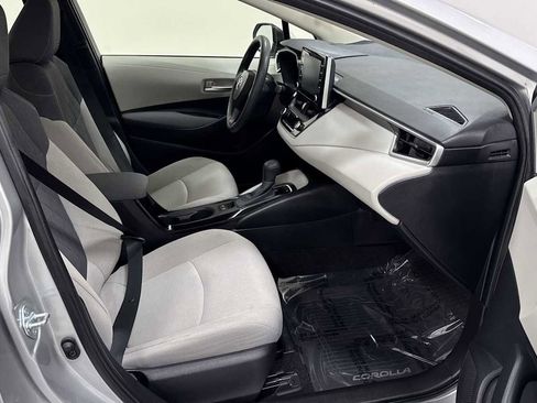 Used 2020 Toyota Corolla LE image 28