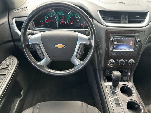 Used 2015 Chevrolet Traverse LT w/ Style and Technology Package FWD image 15