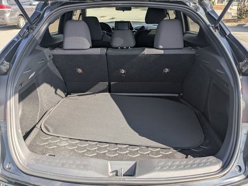 Used 2022 Toyota C-HR Nightshade image 12