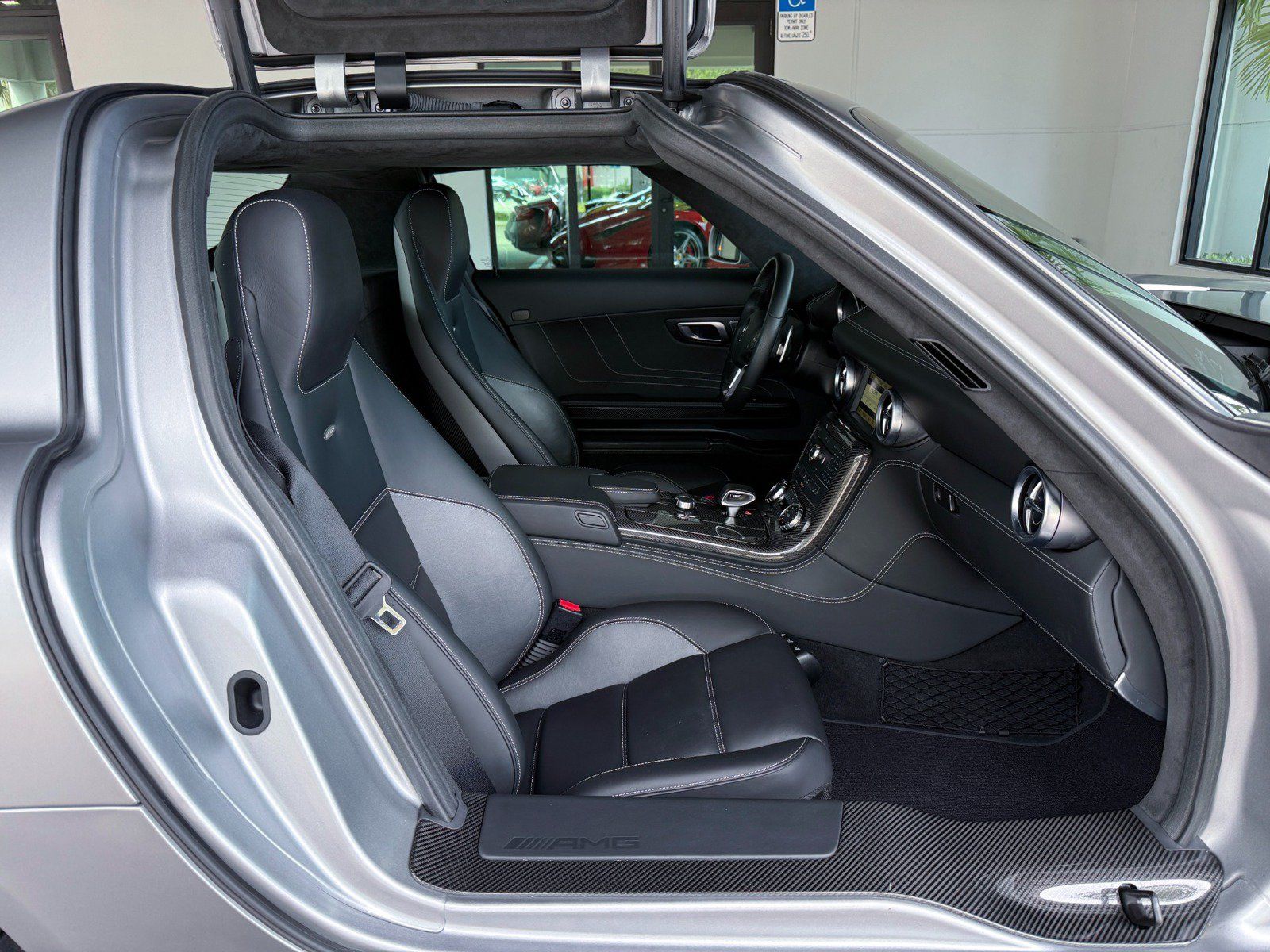 Used 2012 Mercedes-Benz SLS AMG Coupe image 26