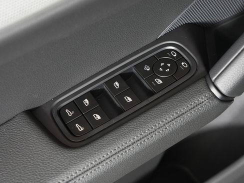 Certified 2026 Porsche Cayenne Coupe AWD/4WD image 14