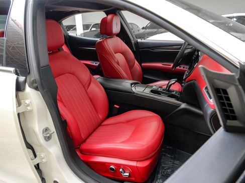 Used 2023 Maserati Ghibli GT RWD image 36