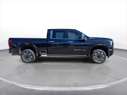 Used 2024 GMC Sierra 3500 Denali Ultimate image 9
