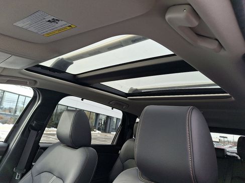 Certified 2024 MAZDA CX-90 Plug-In Hybrid w/ Premium Pkg image 17