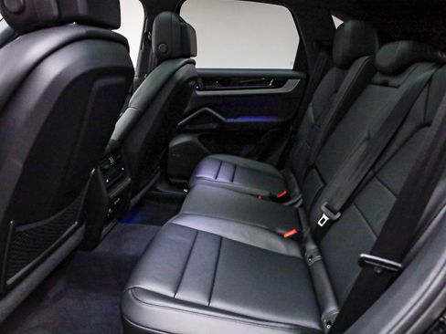 Certified 2026 Porsche Cayenne image 22