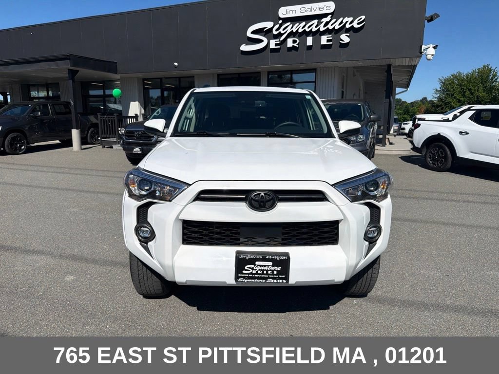 Used 2024 Toyota 4Runner SR5 AWD/4WD image 2