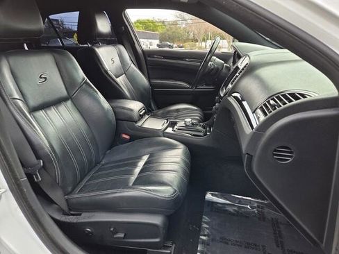Used 2019 Chrysler 300 S image 20