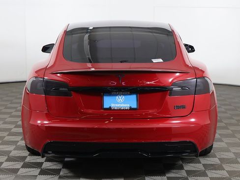 Used 2021 Tesla Model S Plaid image 15