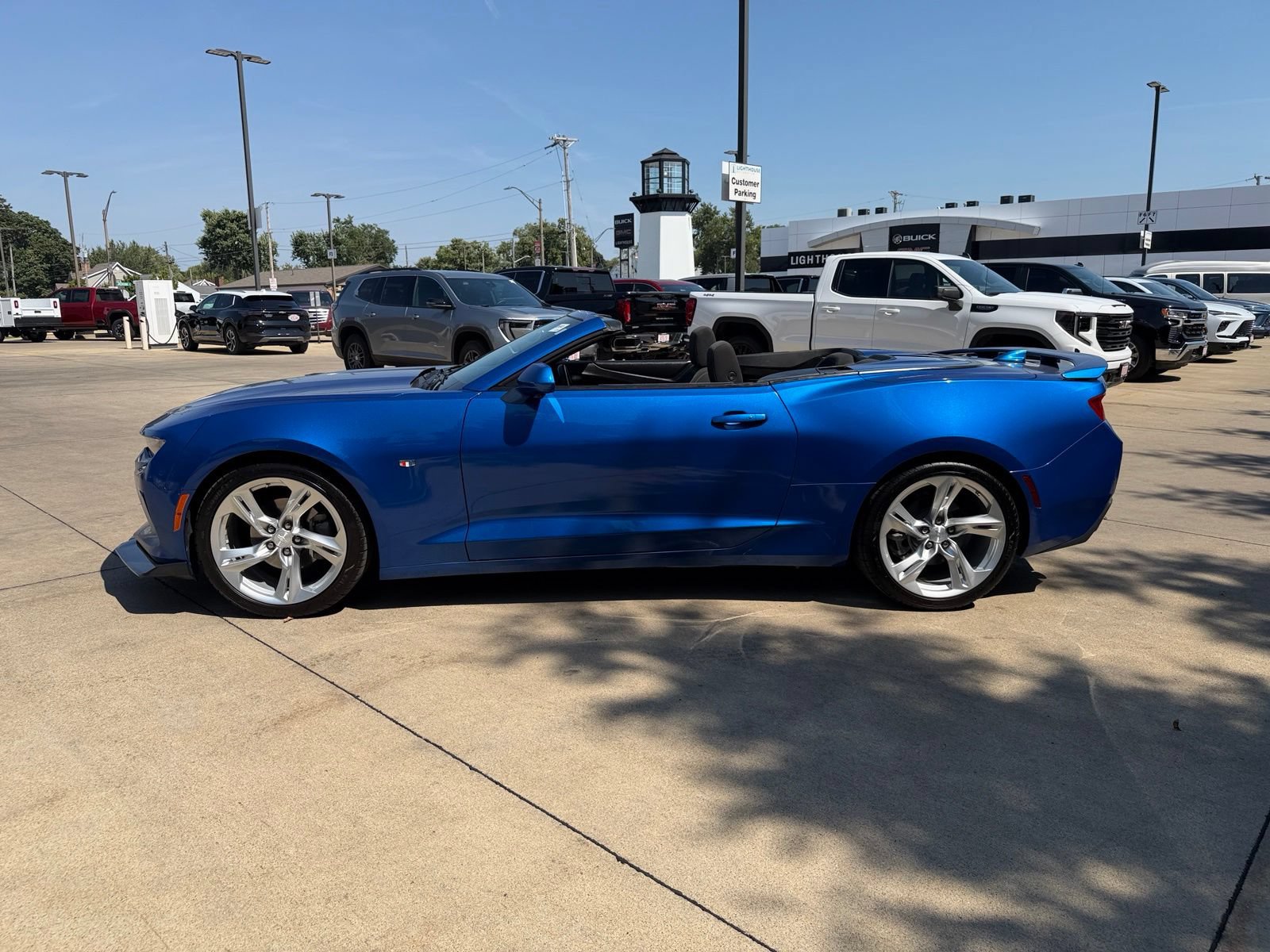 Used 2018 Chevrolet Camaro LT RWD image 11