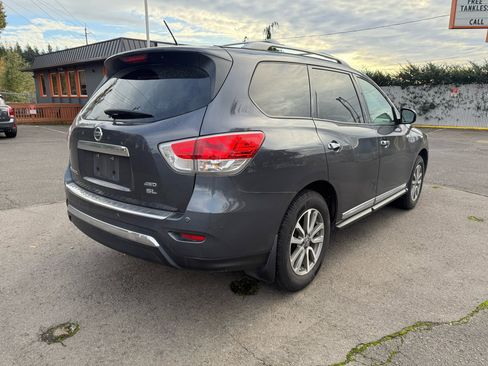 Used 2013 Nissan Pathfinder SL image 3